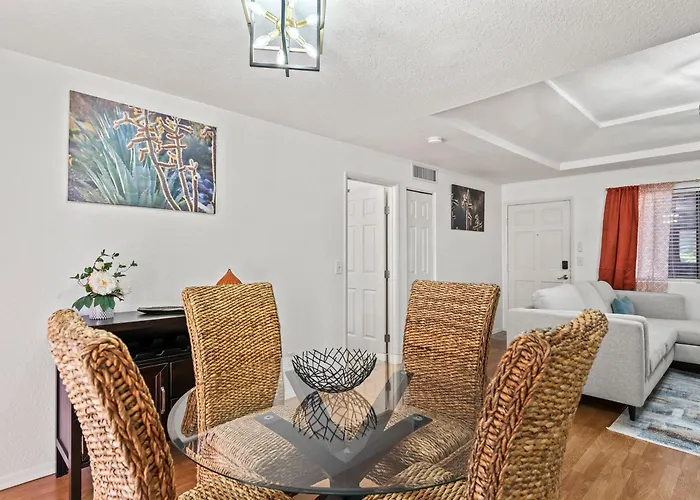 Holiday home Luxurious Gated In Sabino Cyn, Style Living