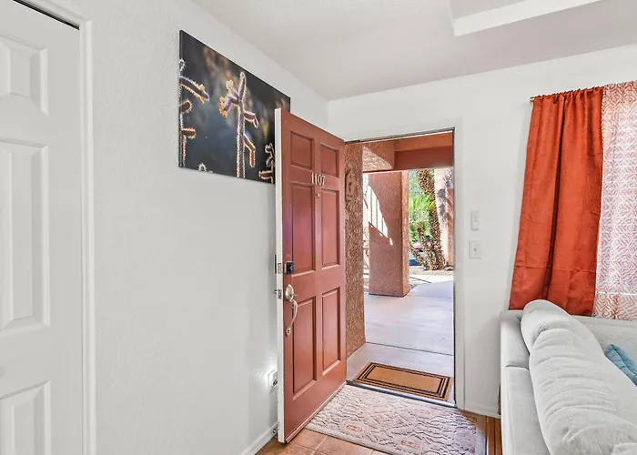 Luxurious Gated In Sabino Cyn, Style Living *