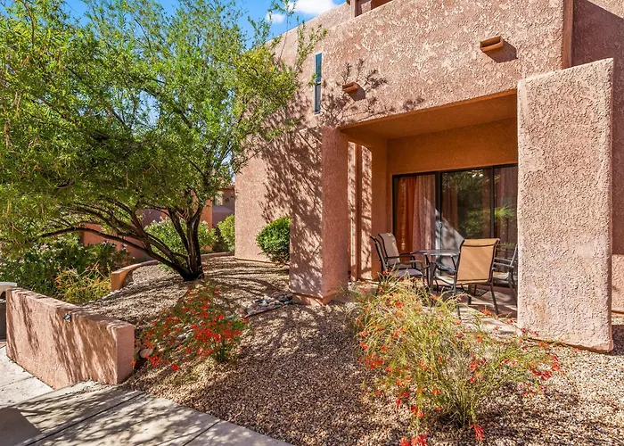 Luxurious Gated In Sabino Cyn, Style Living *